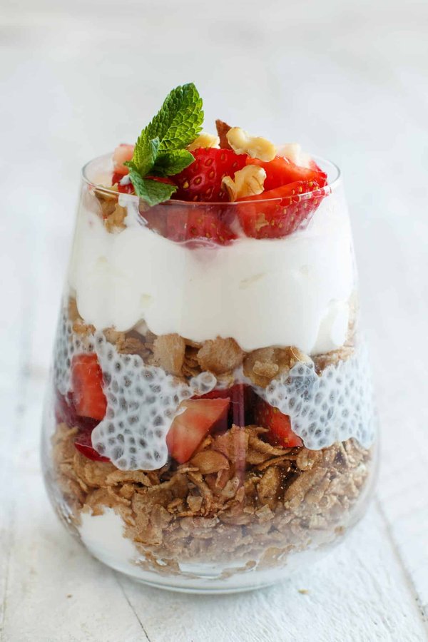 What's the Secret to Crafting a Perfectly Balanced British Lemon Drizzle Cake?