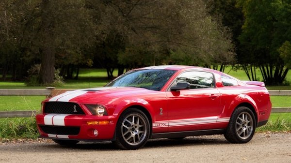 How to Optimize the Gear Ratios for Improved Acceleration in a Ford Mustang Shelby GT500?